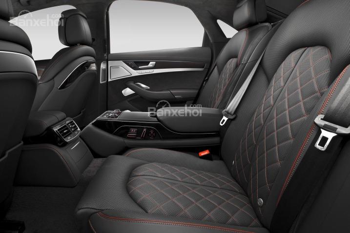 Đánh giá xe Audi S8 2016: Hàng ghế này có nhiều thông gian phía trên đầu