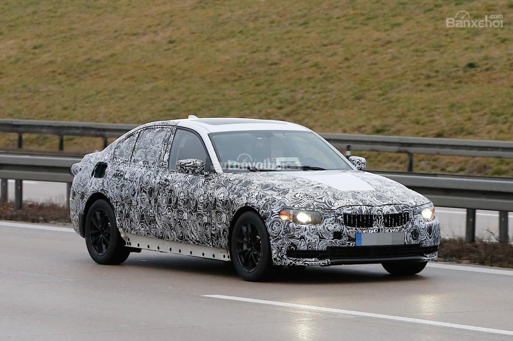BMW 3 Series 2018 lần đầu lộ diện 1