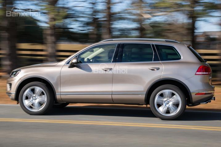 Đánh giá xe Volkswagen Touareg 2016: Tài xế có thể điều khiển xe linh hoạt và xe có hệ thống cách âm rất tốt