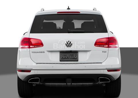 Đánh giá xe Volkswagen Touareg 2016: Hướng nhìn chính diện từ phía đuôi xe lên