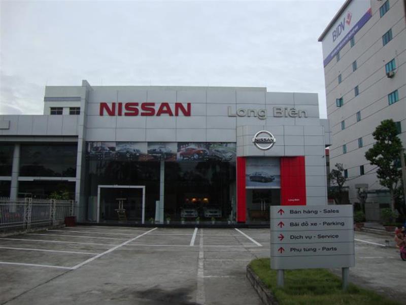 Nissan Long Biên (1)