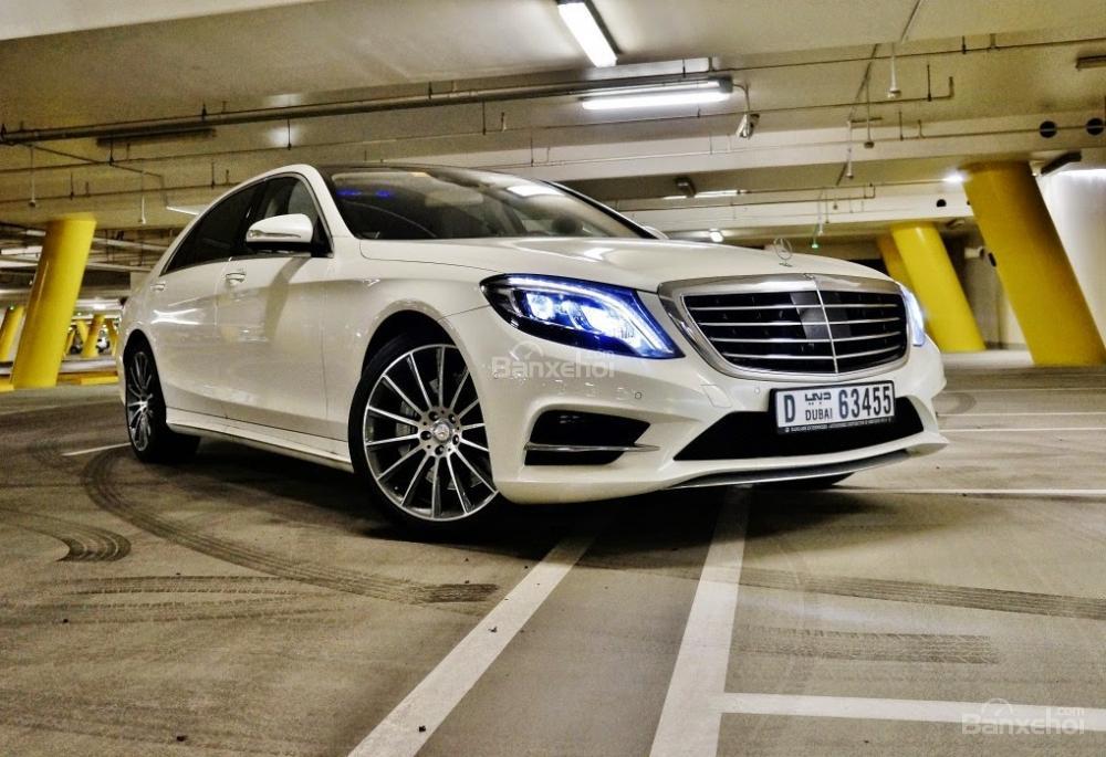 Đánh giá xe Mercedes-Benz S400L 2015 phần đầu xe 2