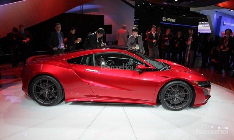 Đánh giá xe Acura NSX 2016: Đường nét chạm trổ khác biệt trên cửa