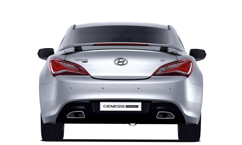 Đánh giá xe Hyundai Genesis Coupe 2016 phần đuôi 2.
