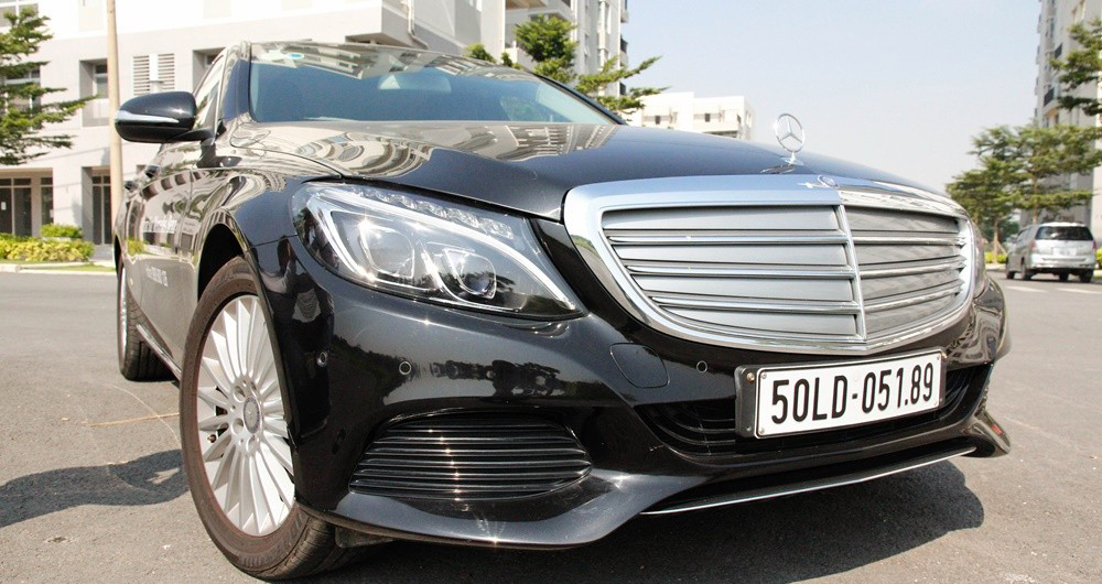 Đánh giá xe Mercedes-Benz C-class 2015 phần đầu 4.