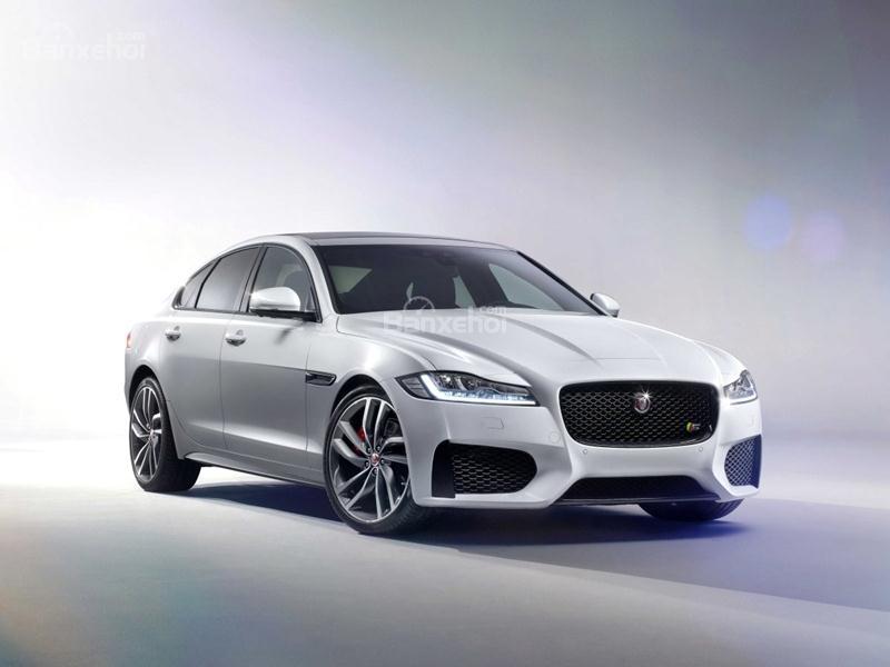 Jaguar XJ: Mẫu xe hybrid thượng lưu