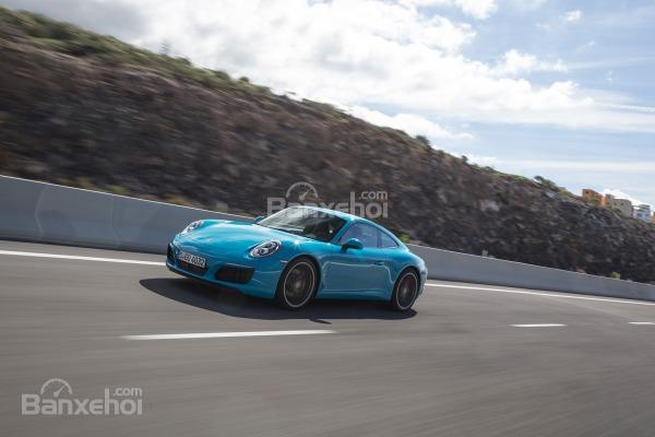 Đánh giá xe Porsche 911 Carrera 2017: Có khả năng xử lý tốt hơn