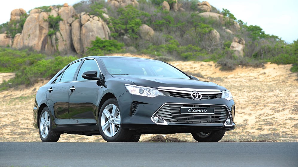 Toyota Camry 2.5Q 2015.