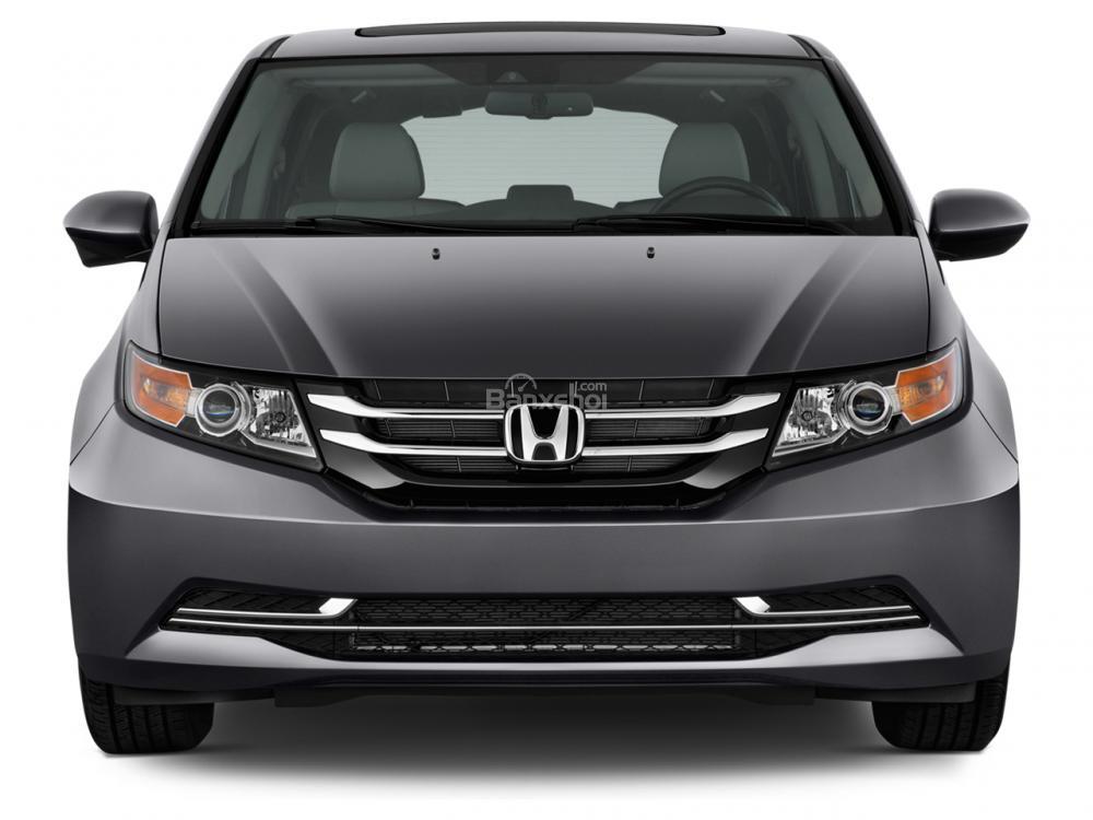 So sánh xe Kia Sedona 2015 và Honda Odyssey 2016 về phần đầu xe 1