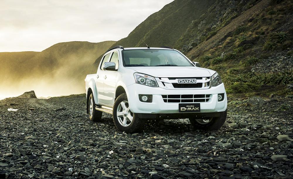 Đánh giá xe Isuzu D-MAX 2016 có giá hấp dẫn.