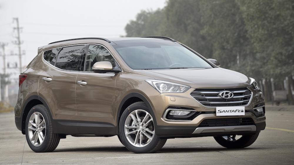 So sánh ngoại thất Chevrolet Captiva Revv và Hyundai SantaFe 2016 So sánh ngoại thất Chevrolet Captiva Revv và Hyundai SantaFe 2016 2
