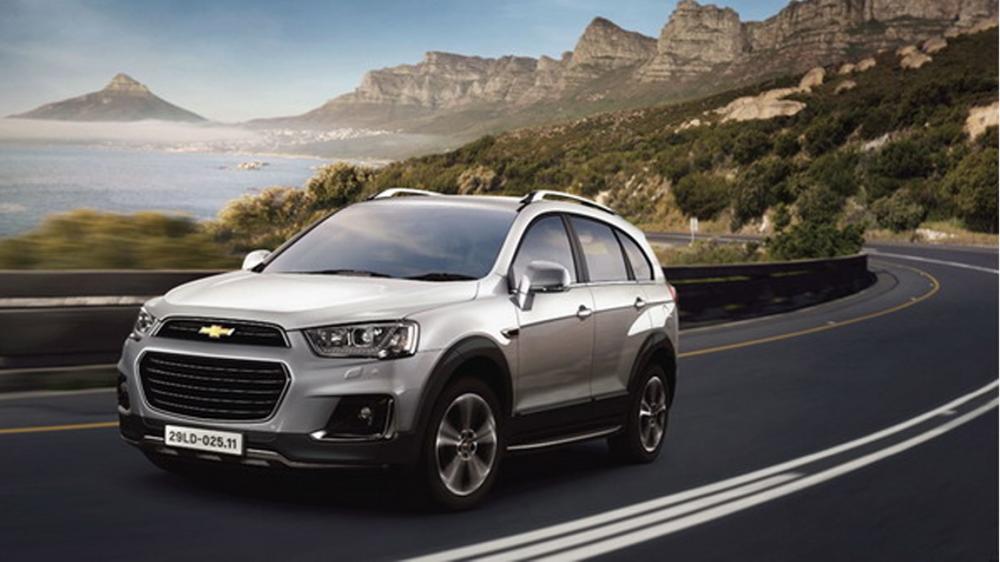 Tổng quát so sánh Chevrolet Captiva Revv và Hyundai SantaFe 2016 Tổng quát so sánh Chevrolet Captiva Revv và Hyundai SantaFe 2016.