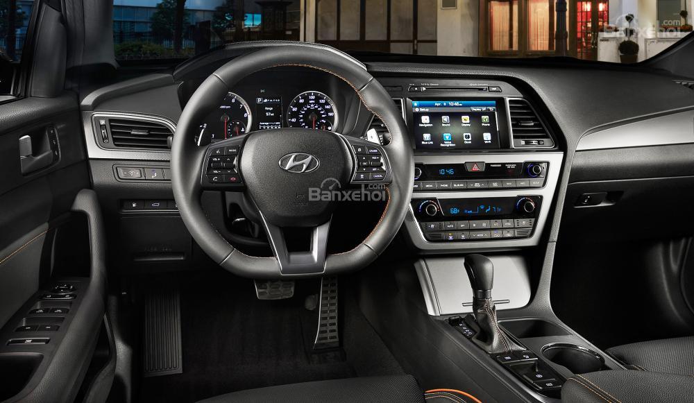 Đánh giá xe Hyundai Sonata 2016 có nhiều tính năng tiện nghi thông minh.