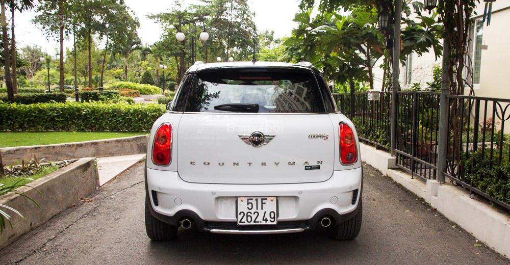 Đánh giá xe MINI Cooper S Countryman 2015 có đuôi xe trẻ trung.