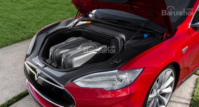 Đánh giá xe Tesla Model S 2016: Khoang hành lý phía trước.