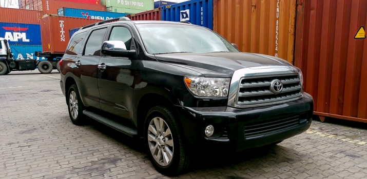 Đến lượt "khủng long" Toyota Sequoia về Việt Nam né thuế.