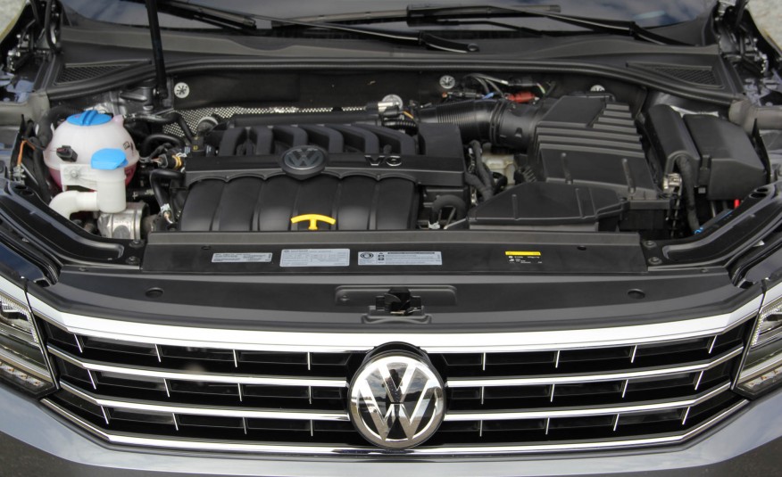So sánh xe Toyota Camry và Volkswagen Passat: Hai thái cực đối lập trong phân khúc sedan hạng D 21