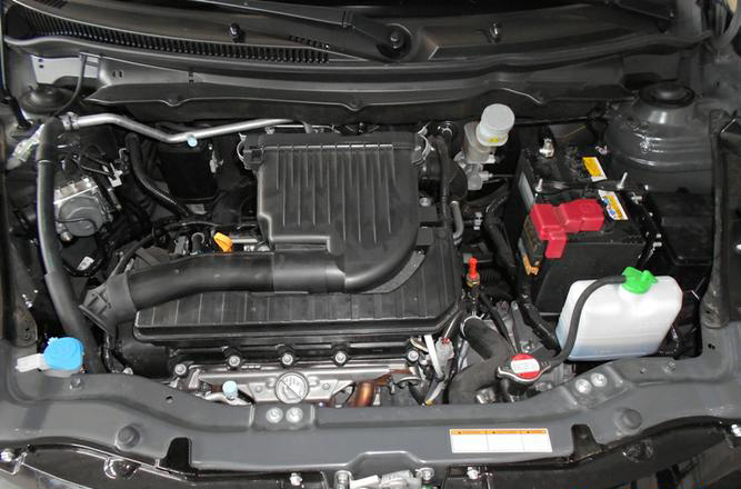 Đánh giá xe Suzuki Swift 2014 có động cơ VVT dung tích 1.4 lít.
