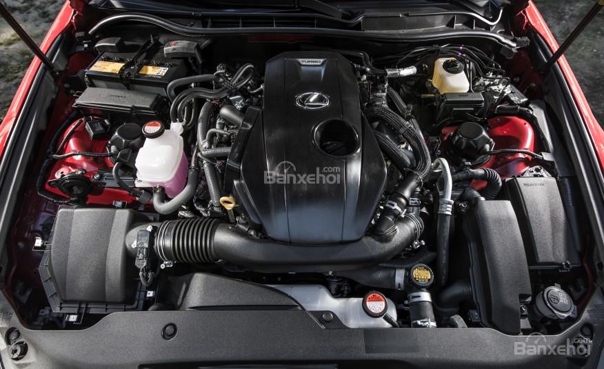 Đánh giá xe Lexus IS 2016: Xe sở hữu động cơ tăng áp 2 lít 4 xi-lanh.