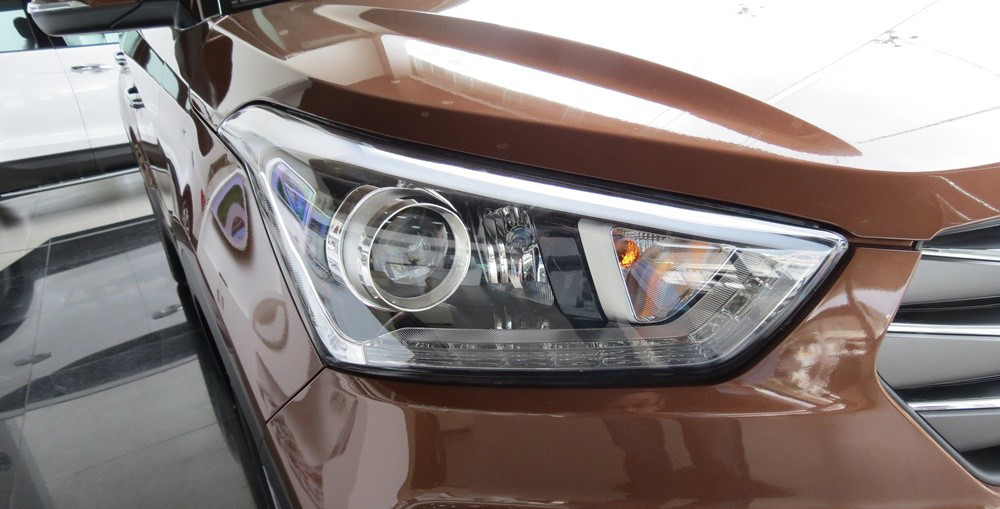 Đánh giá xe Hyundai Creta 2015 có đèn pha Projecter viền đèn LED.