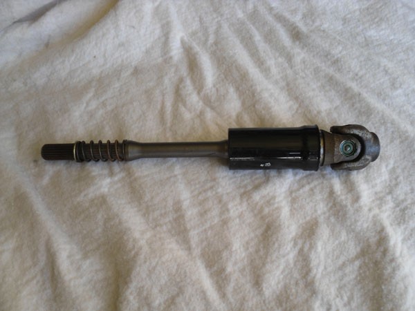 Các lỗi thường gặp với hệ thống lái trên xe ô tô: Tay lái trả chậm Các lỗi thường gặp với hệ thống lái trên xe ô tô 2