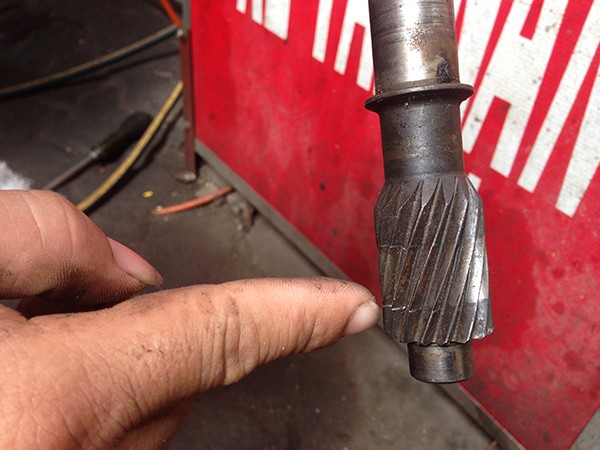 Các lỗi thường gặp với hệ thống lái trên xe ô tô: Vành tay lái bị rơ Các lỗi thường gặp với hệ thống lái trên xe ô tô 3