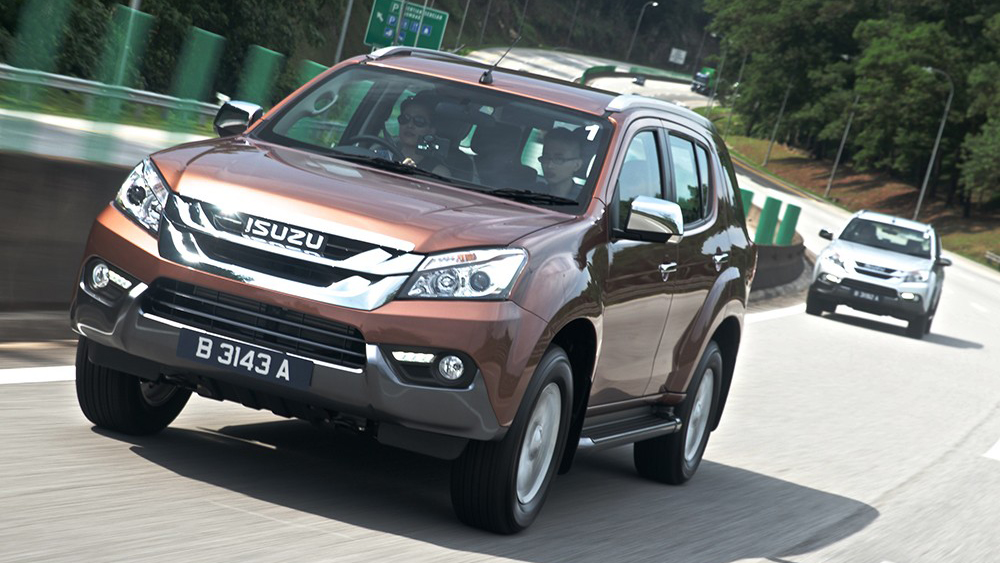 Chevrolet Captiva Revv và Isuzu MU-X: Kém đều, kém đẹp Chevrolet Captiva Revv và Isuzu MU-X: Kém đều, kém đẹp 1