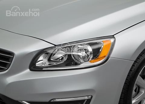 Đánh giá xe Volvo V60 2016: Đèn pha tích hợp LED.