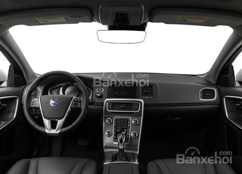 Đánh giá xe Volvo V60 2016: Khoang nội thất làm từ chất liệu cao cấp.