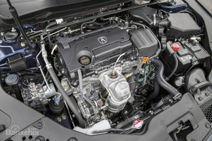 Đánh giá xe Acura TLX 2017: Xe được trang bị động cơ 4 xi lanh.