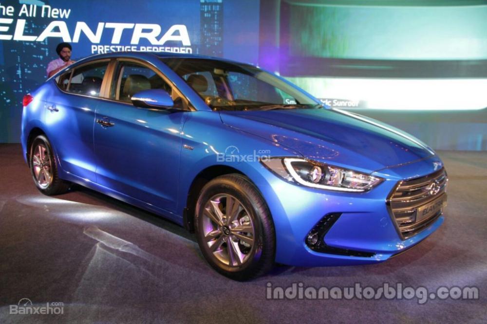 Hyundai Elantra 2016 mới giành hơn 450 đơn hàng trong 8 ngày bán ra tại Ấn Độ.