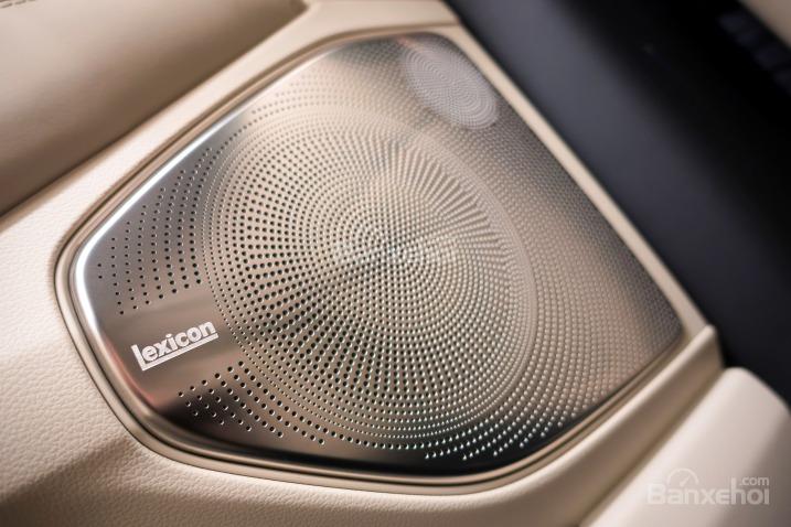 Đánh giá xe Genesis G90 2017 về trang bị nghe nhìn a7