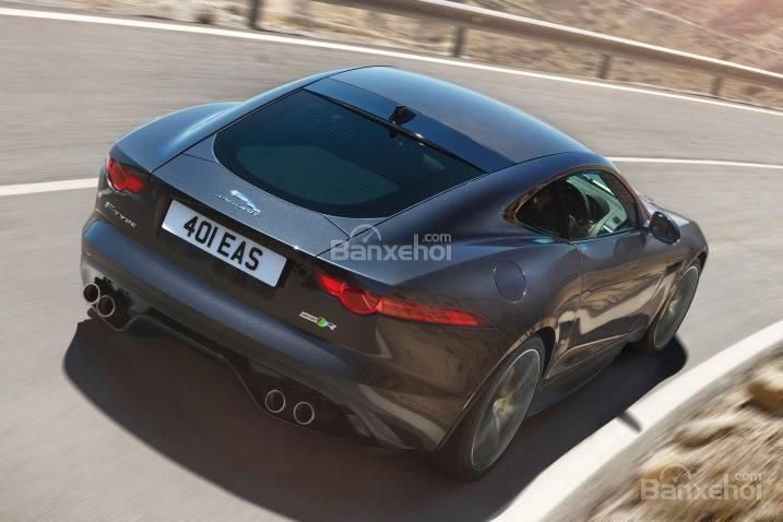 Đánh giá xe Jaguar F-Type 2017 về thiết kế đuôi xe.