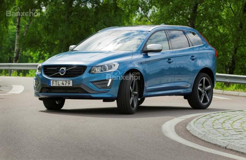 Đánh giá Volvo XC60 2017: Thiết kế đầu xe theo phong cách truyền thống của Volvo.