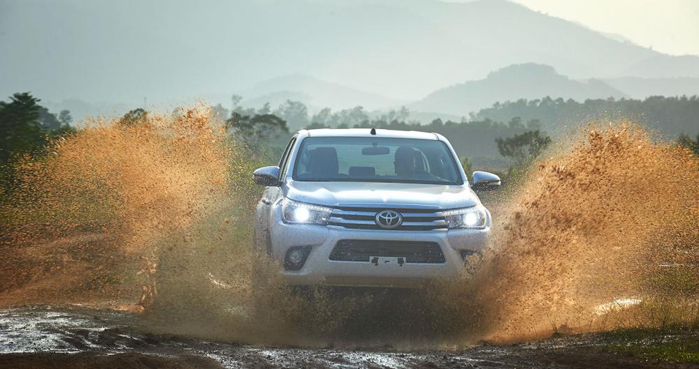 Toyota Hilux 2016 được trang bị động cơ và hộp số mới Toyota Hilux 2016 được trang bị động cơ và hộp số mới.