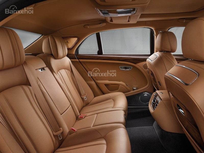 Đánh giá xe Bentley Mulsanne 2017 về không gian ghế ngồi a1
