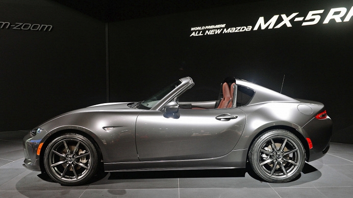 Mazda MX-5 RF Launch Edition được cho là chỉ xứng đáng với những tín đồ trung thành với Mazda nhất.