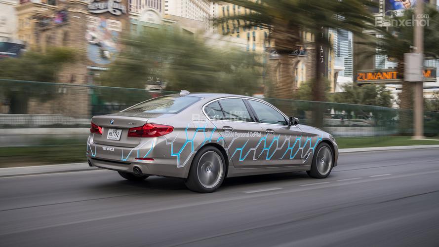 BMW ra mắt chiếc 5-Series tự lái tại CES 2017 2