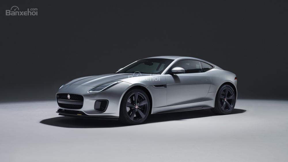 Jaguar F-Type 2018 chính thức trình làng