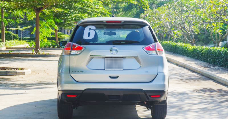 Đánh giá xe Nissan X-Trail 2016: Đuôi xe Đánh giá xe Nissan X-Trail 2016: Đuôi xe.
