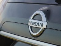 Đánh giá xe Nissan X-Trail 2016: Thanh ngang kiêm tay nắm cửa cốp Đánh giá xe Nissan X-Trail 2016: Thanh ngang kiêm tay nắm cửa cốp.