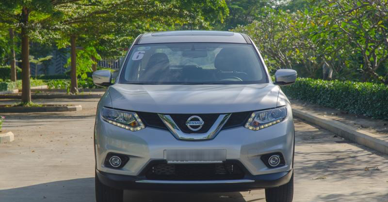 Đánh giá xe Nissan X-Trail 2016: Đầu xe Đánh giá xe Nissan X-Trail 2016: Đầu xe.