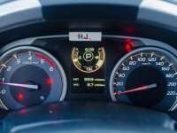 Đánh giá xe Isuzu mu-X 2016: Màn hình cảm ứng.