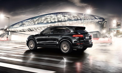 Porsche Cayenne Platinum có giá từ 4,67 tỷ đồng tại Việt Nam.