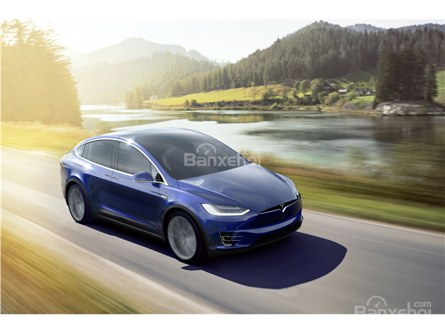 Đánh giá xe Tesla Model X 2016: Lựa chọn SUV chạy điện không thể bỏ qua.