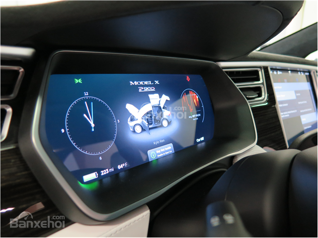 Đánh giá Tesla Model X 2016 về bảng đồng hồ lái 