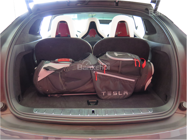 Đánh giá xe Tesla Model X 2016 về khoang hàng lý a2