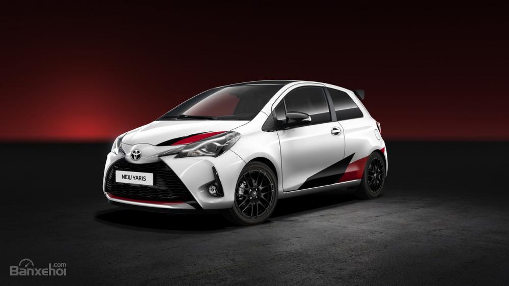 Toyota Yaris GRMN được trang bị động cơ siêu nạp 1,8 lít.