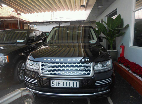 Range Rover màu đen tương tự tại Sài Gòn Range Rover màu đen tương tự tại Sài Gòn.