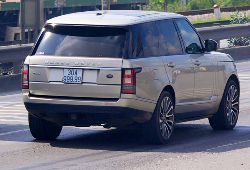 Range Rover ngũ quý 9 tại Hà Nội Range Rover ngũ quý 9 tại Hà Nội.